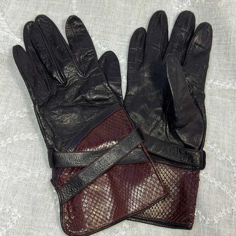 Handmade snake skin and natural leather soft buttery gloves